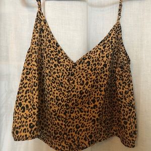 Cropped leopard tank top